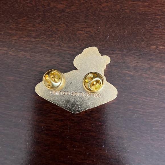 Limited Edition Betty Boop Black Hat Las Vegas Pin - Picture 4 of 7